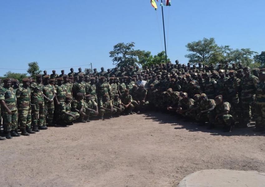 Visite du ministre des forces armées en Gambie
