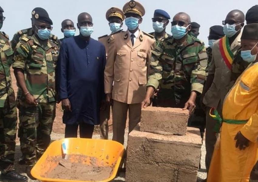 Cérémonie de pose de 1ère pierre du camp militaire de Goudiry