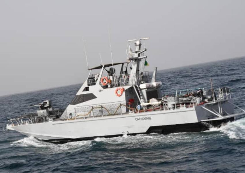 un navire transportant 2026 kg de cocaïne pure a été intercepté par les vedettes de la marine nation