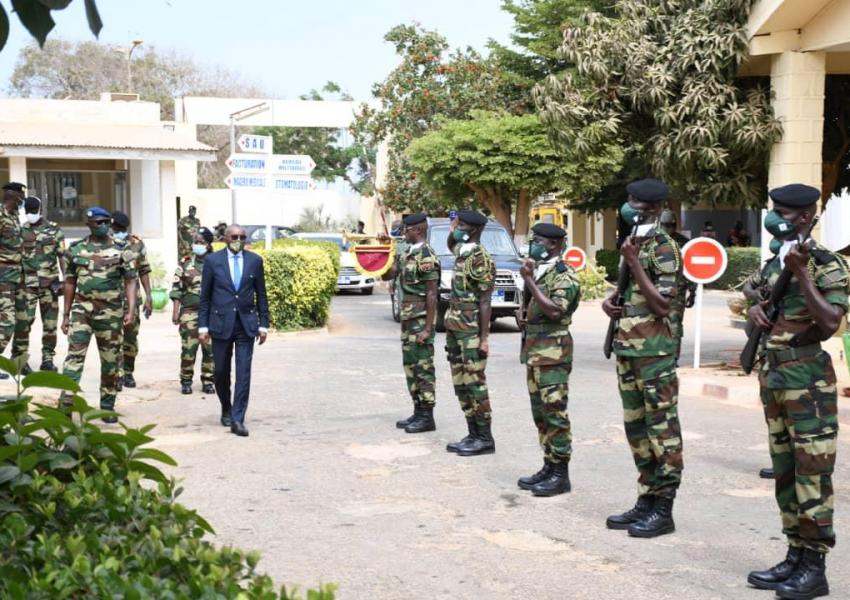 Visite du Ministre des Forces armées à l’hôpital militaire de Ouakam